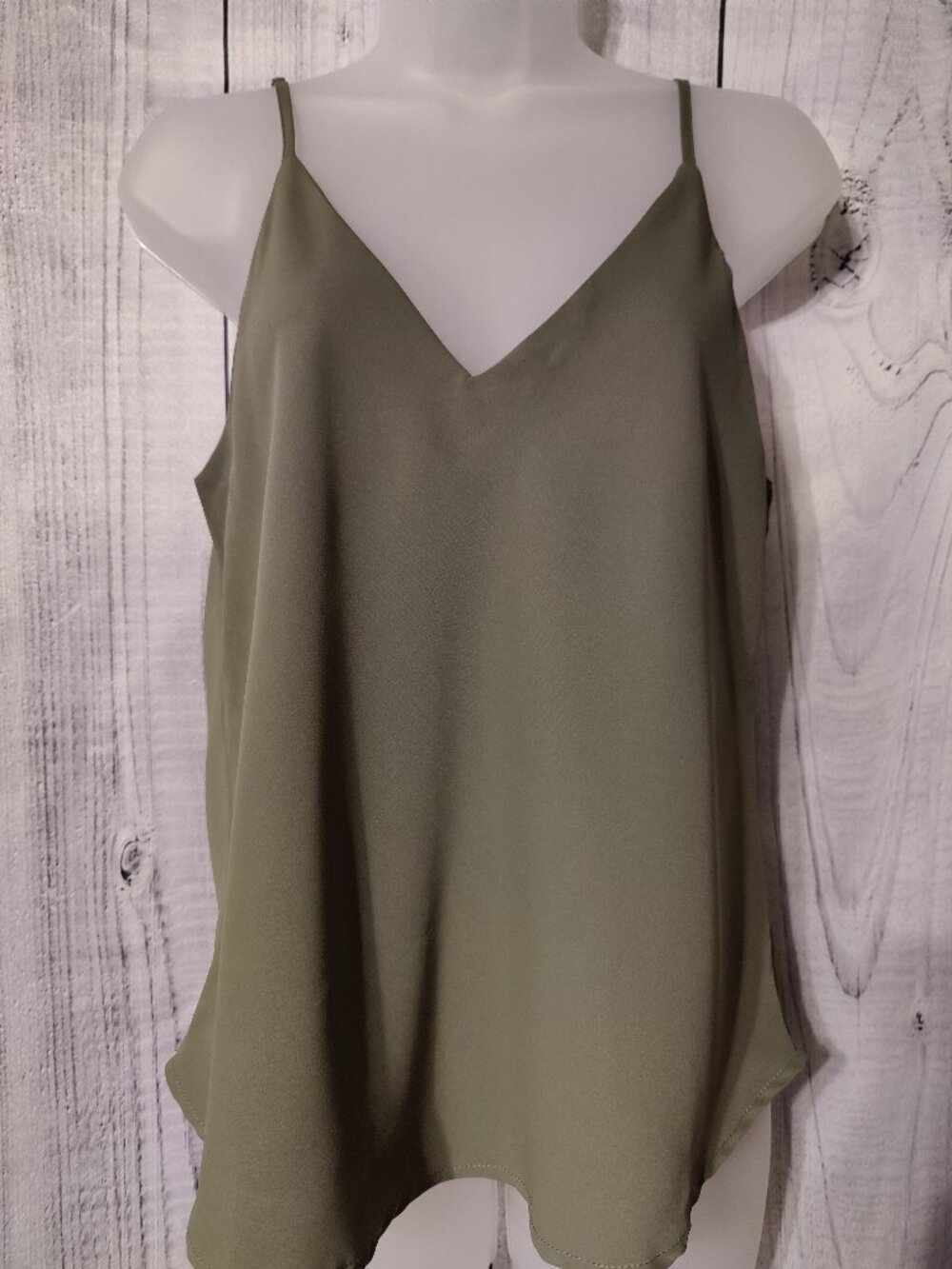 SHEIN Solid V-Neck Adjustable Strap Cami Tank Top - Olive Green